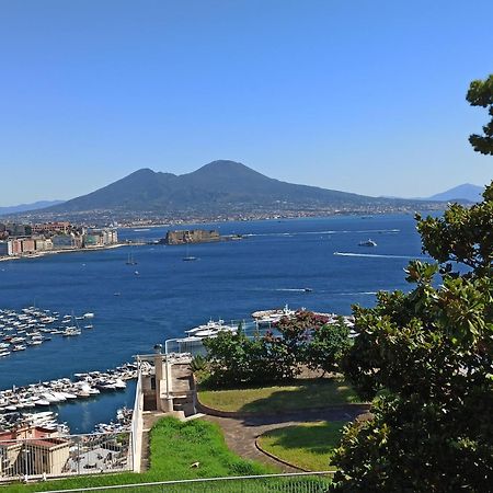 Monocamera Con Terrazzogiardino -Studette -Zona Panoramica Posillipo Наполи Екстериор снимка