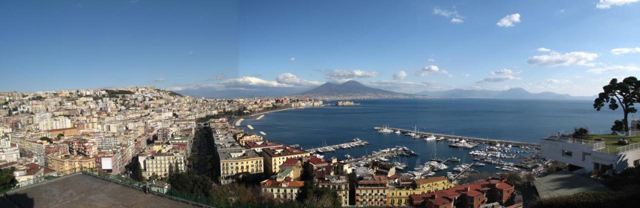Monocamera Con Terrazzogiardino -Studette -Zona Panoramica Posillipo Наполи Екстериор снимка